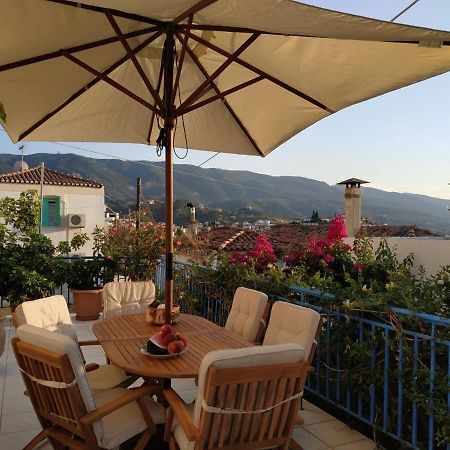 Aquarella-Stylish Veranda Apartment In Centre Of Poros Town 外观 照片