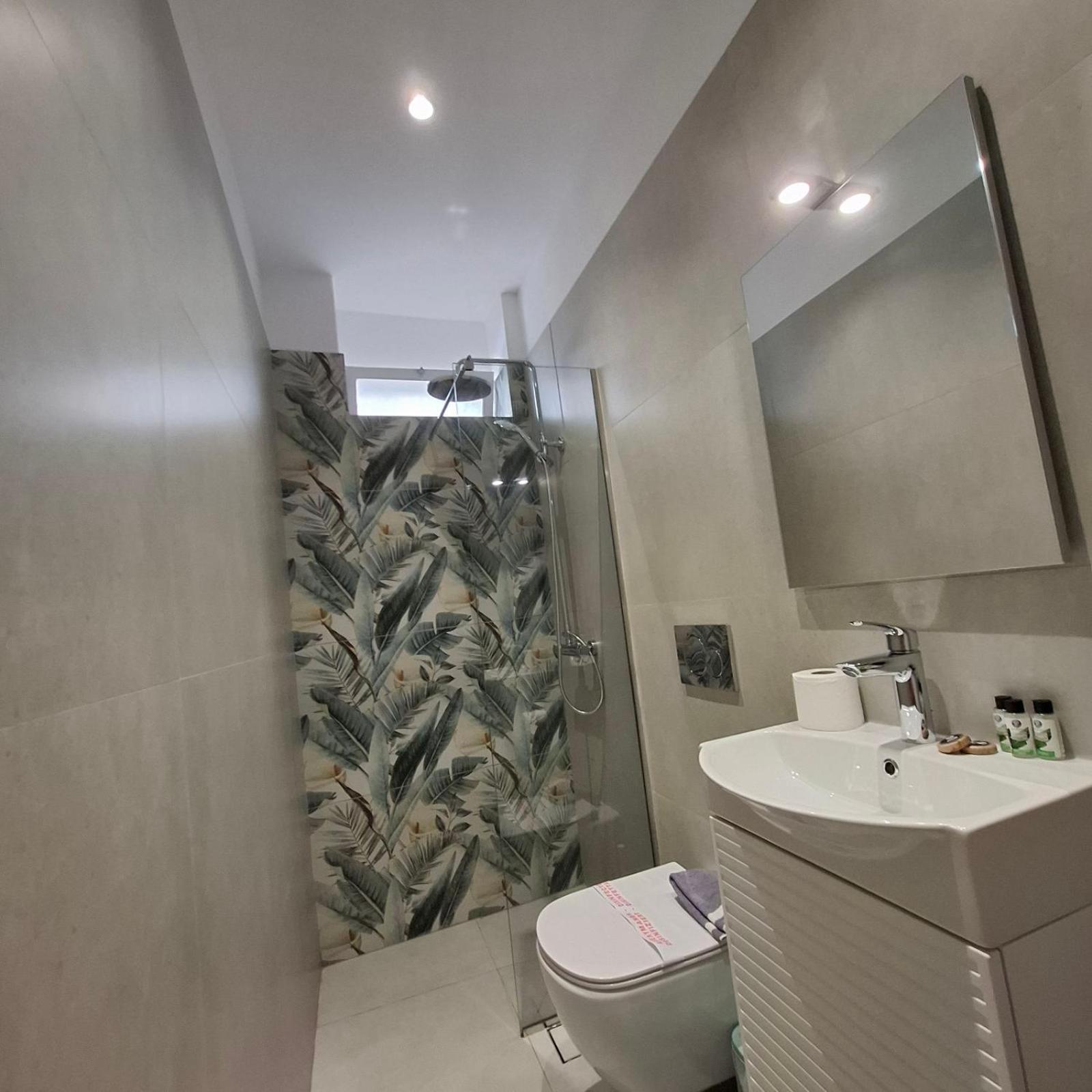 Aquarella-Stylish Veranda Apartment In Centre Of Poros Town 外观 照片