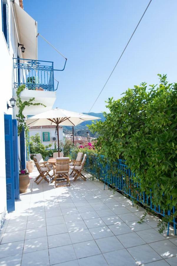 Aquarella-Stylish Veranda Apartment In Centre Of Poros Town 外观 照片