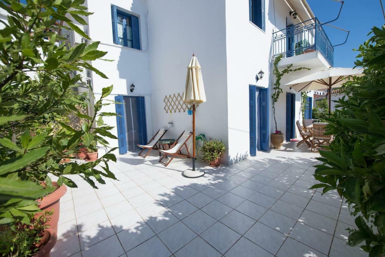 Aquarella-Stylish Veranda Apartment In Centre Of Poros Town 外观 照片