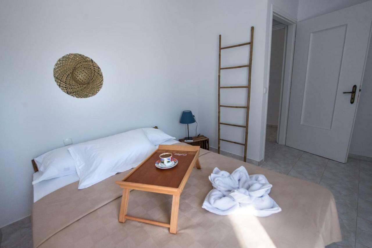Aquarella-Stylish Veranda Apartment In Centre Of Poros Town 外观 照片