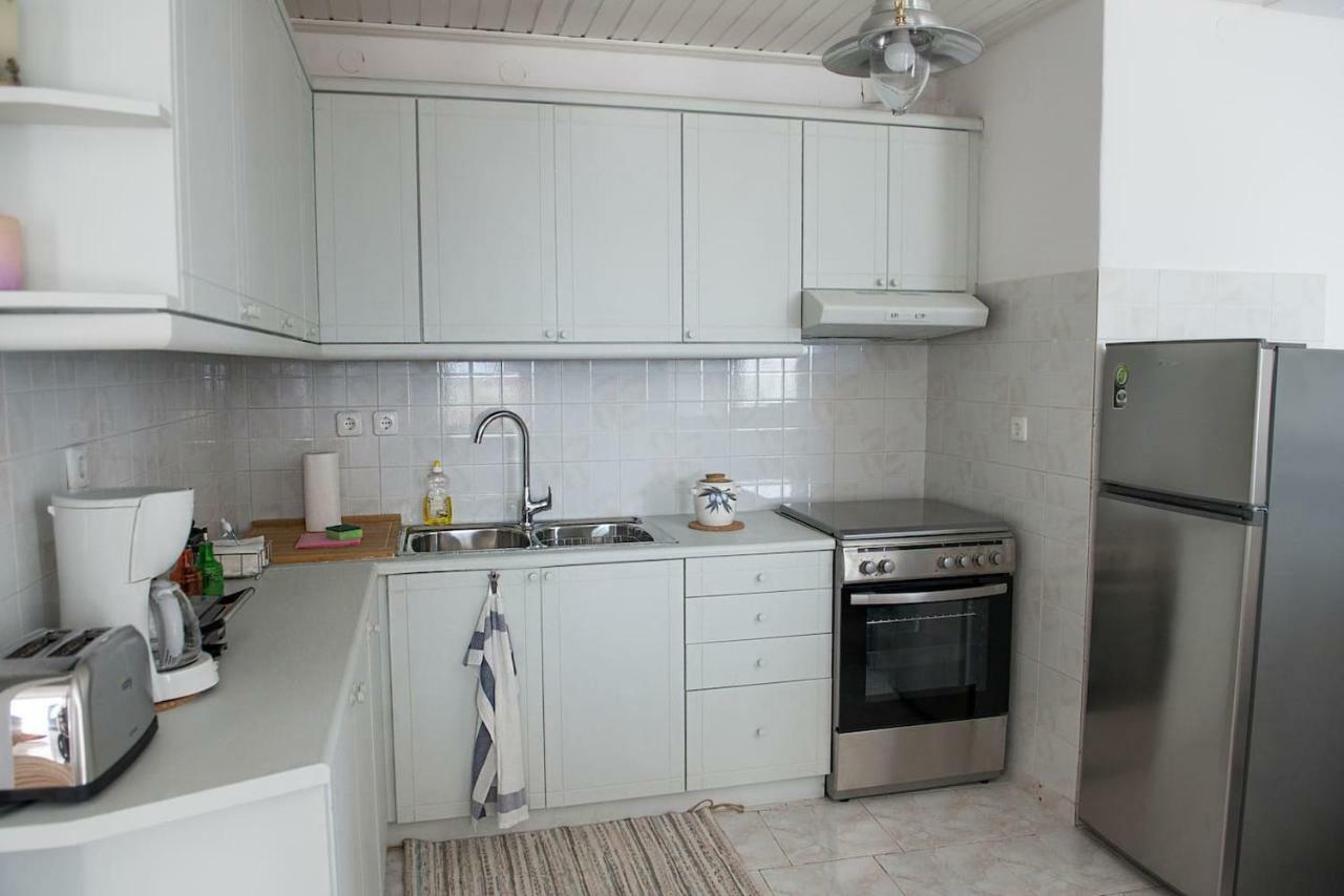 Aquarella-Stylish Veranda Apartment In Centre Of Poros Town 外观 照片