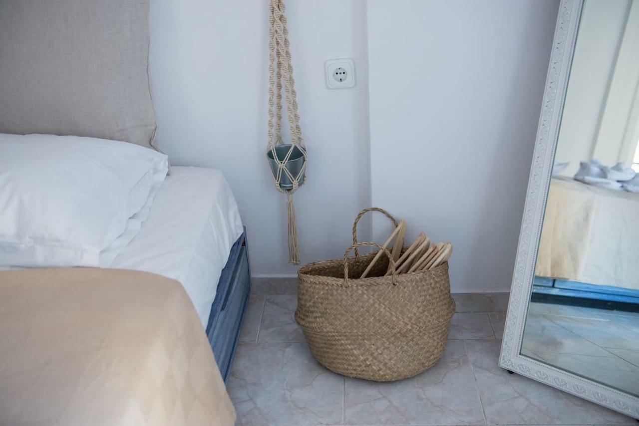 Aquarella-Stylish Veranda Apartment In Centre Of Poros Town 外观 照片