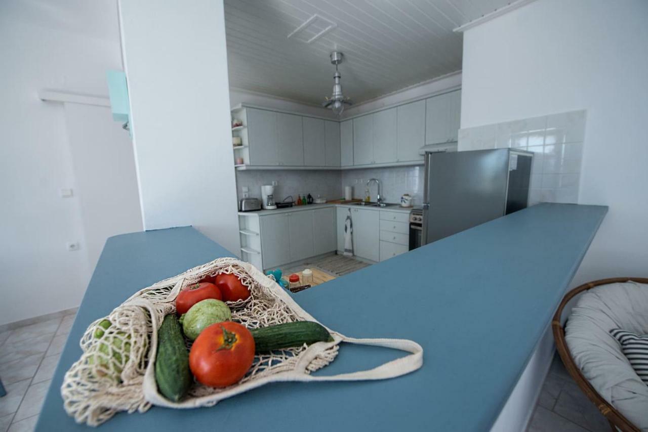 Aquarella-Stylish Veranda Apartment In Centre Of Poros Town 外观 照片