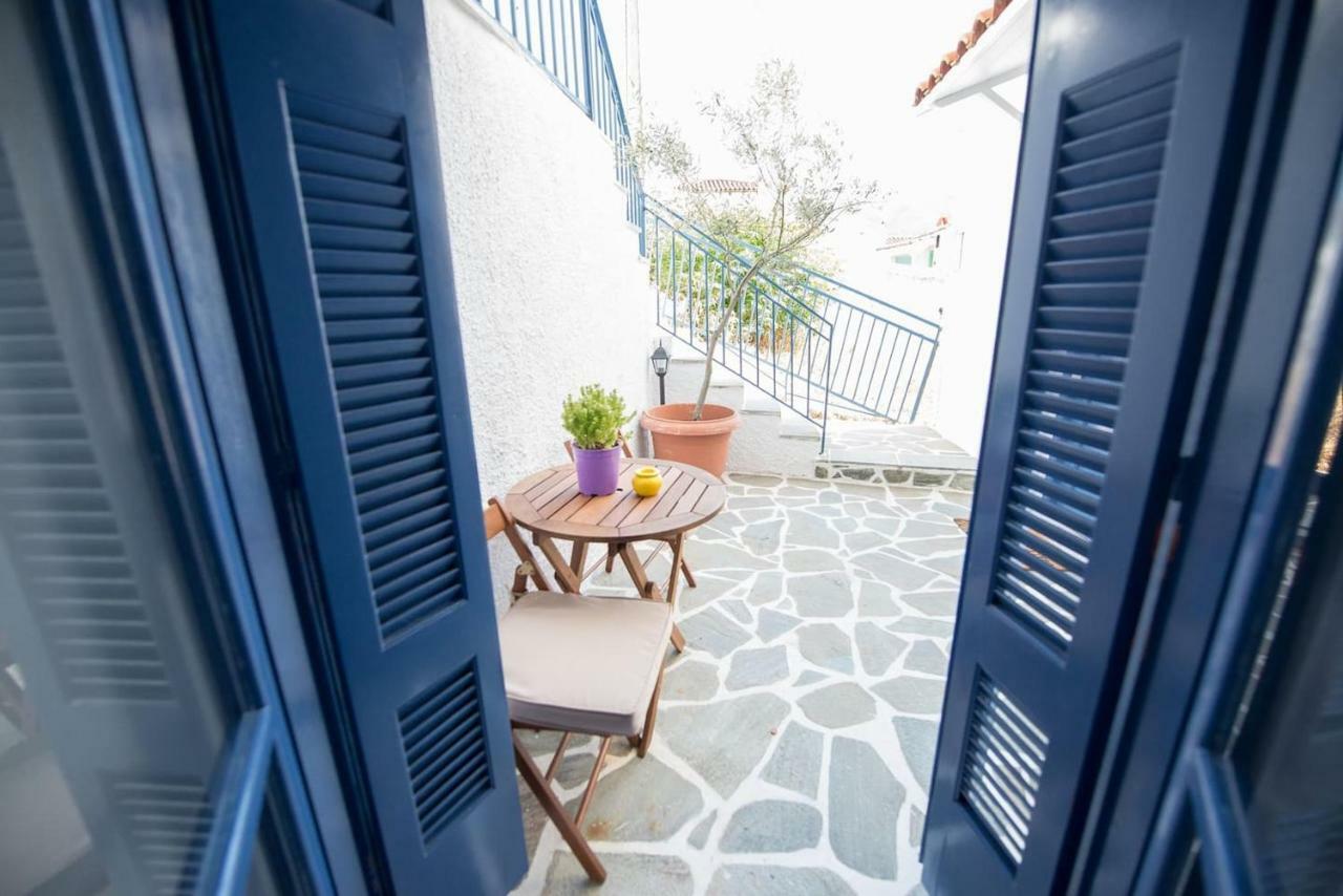 Aquarella-Stylish Veranda Apartment In Centre Of Poros Town 外观 照片