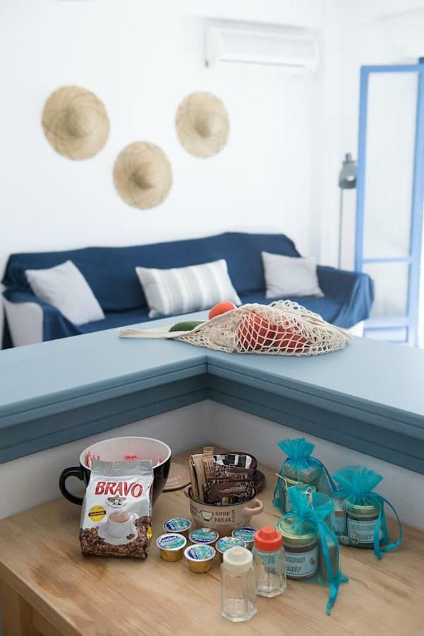 Aquarella-Stylish Veranda Apartment In Centre Of Poros Town 外观 照片