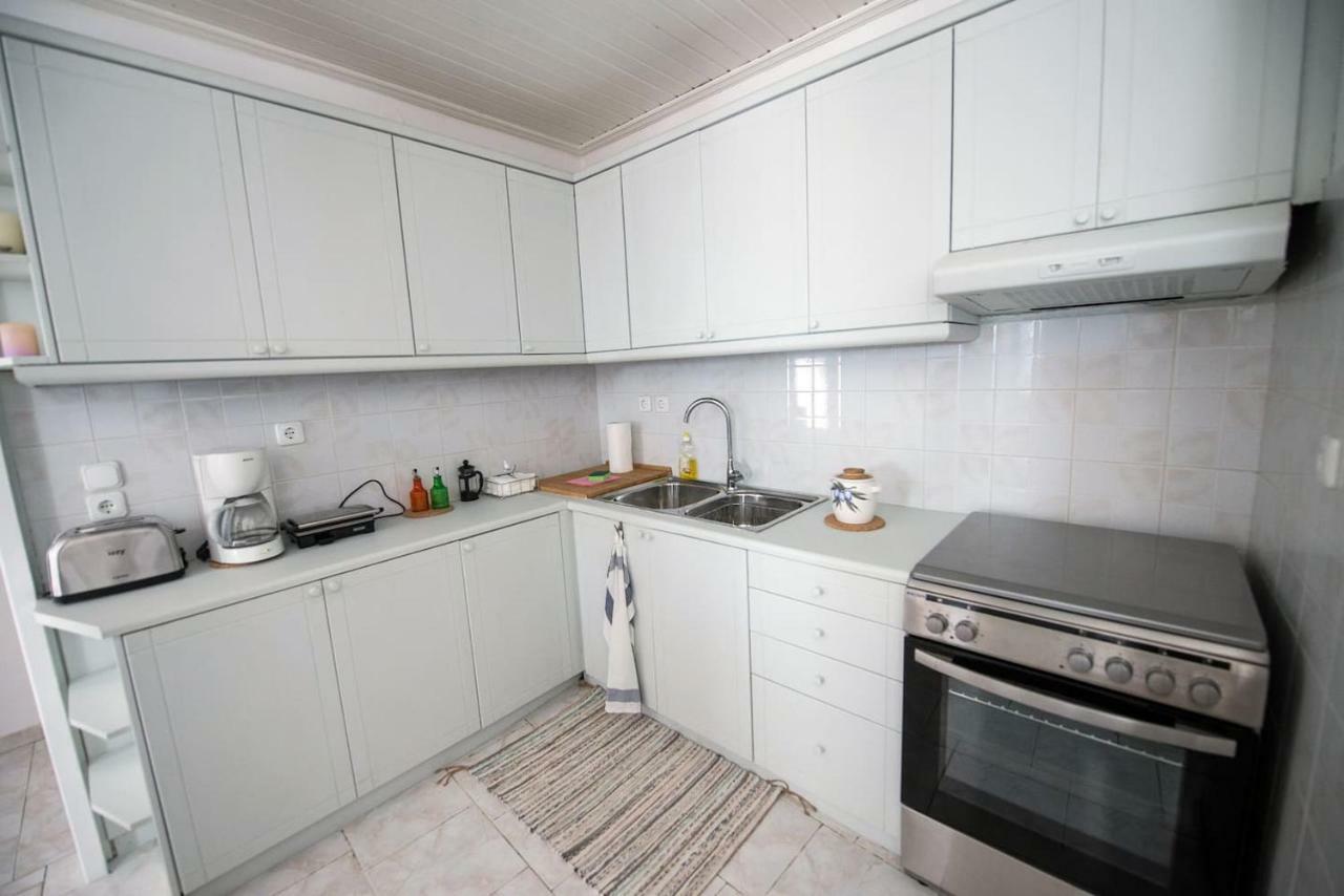 Aquarella-Stylish Veranda Apartment In Centre Of Poros Town 外观 照片