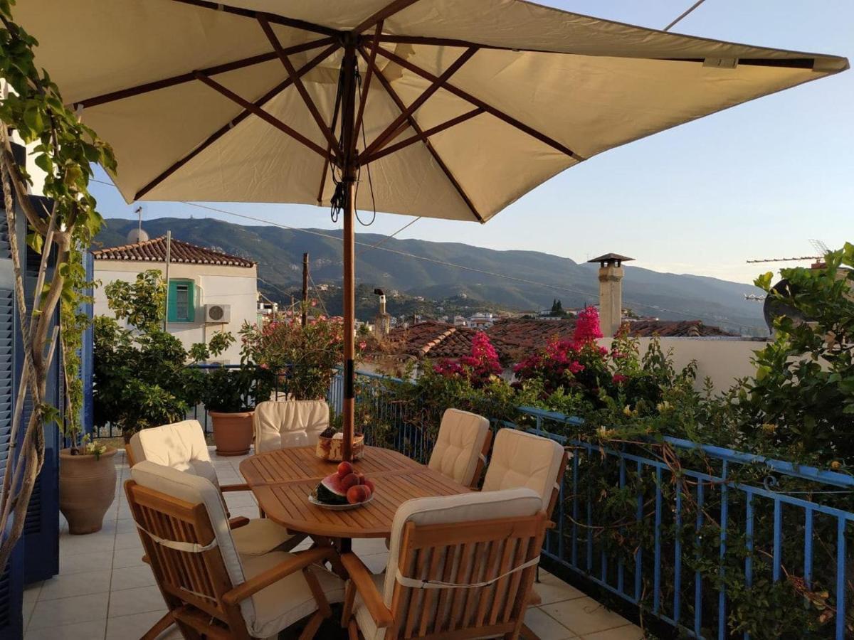 Aquarella-Stylish Veranda Apartment In Centre Of Poros Town 外观 照片