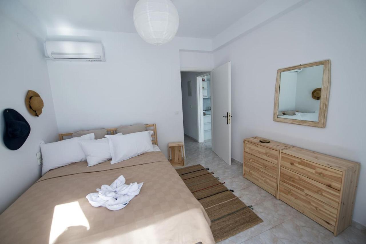 Aquarella-Stylish Veranda Apartment In Centre Of Poros Town 外观 照片